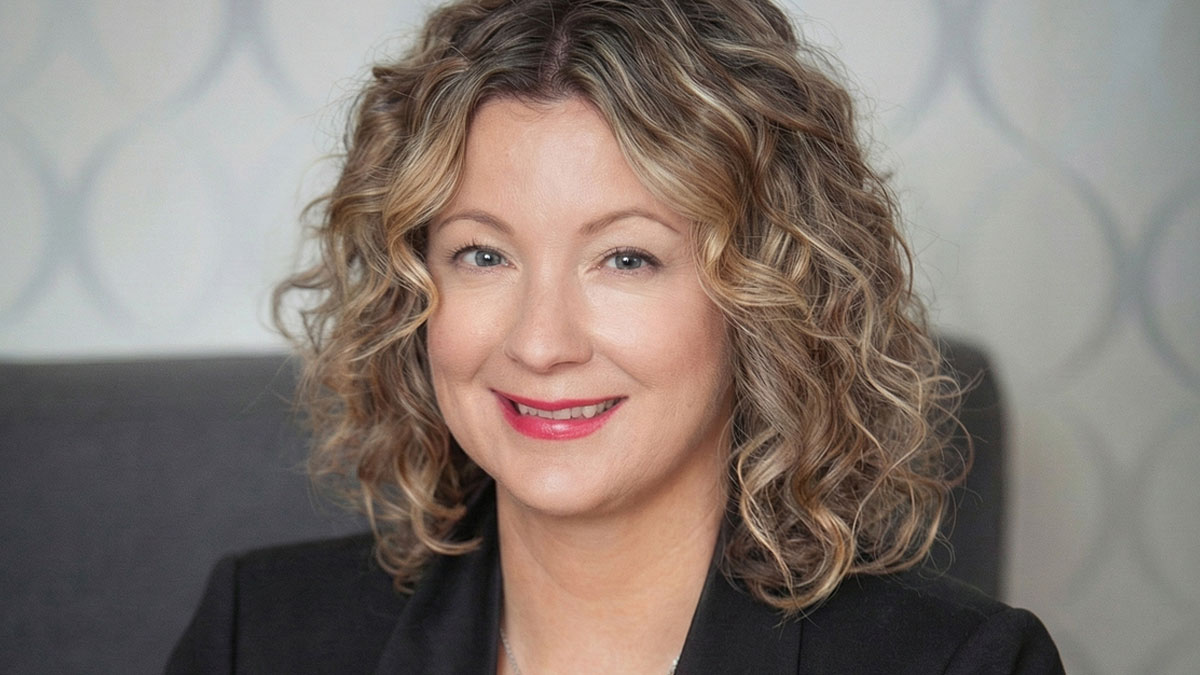 David's Vacation Club Rentals – Melissa Mullett Press Portrait